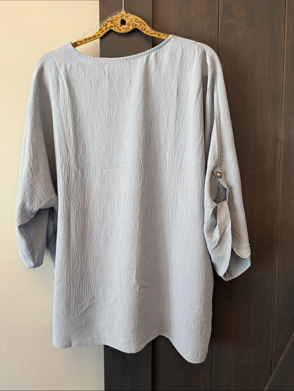 Andree by Unit Pale Blue V-Neck Relaxed Pleat Blouse - Picture 3 of 5